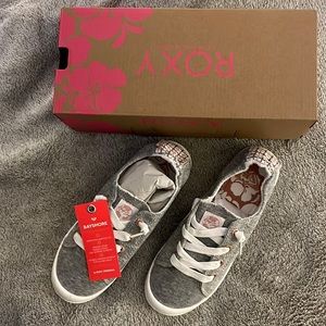 Roxy Womens bay shore sneakers. BNWT and box.